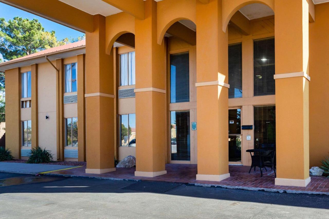 Mesilla Valley Days Inn & Suites Лас Крусес Екстериор снимка
