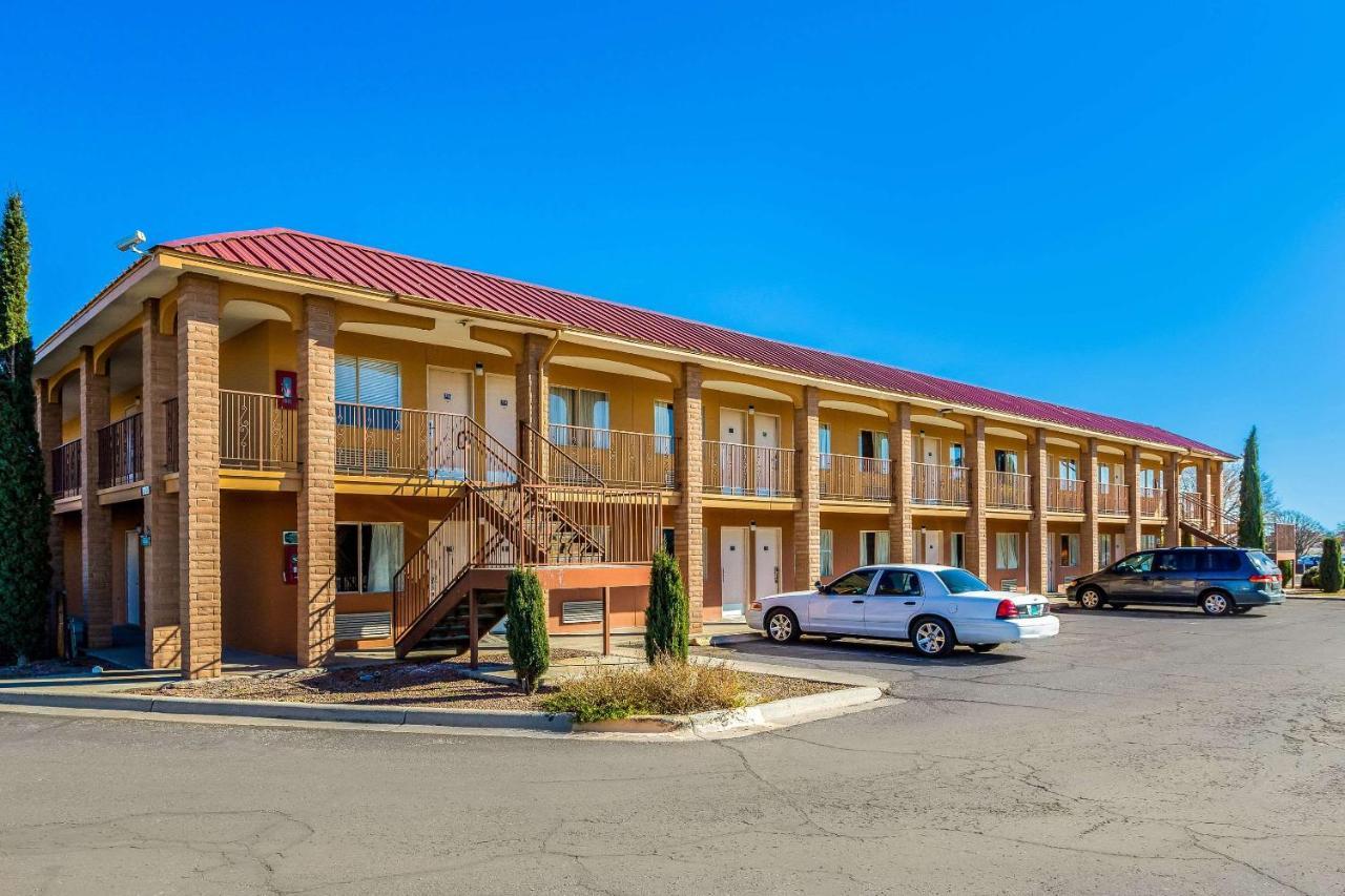 Mesilla Valley Days Inn & Suites Лас Крусес Екстериор снимка