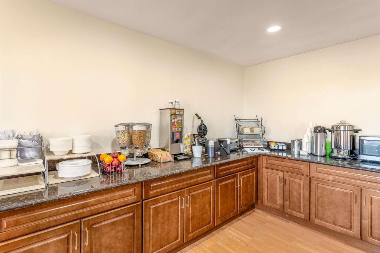Mesilla Valley Days Inn & Suites Лас Крусес Екстериор снимка