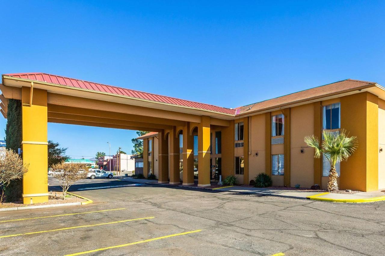 Mesilla Valley Days Inn & Suites Лас Крусес Екстериор снимка